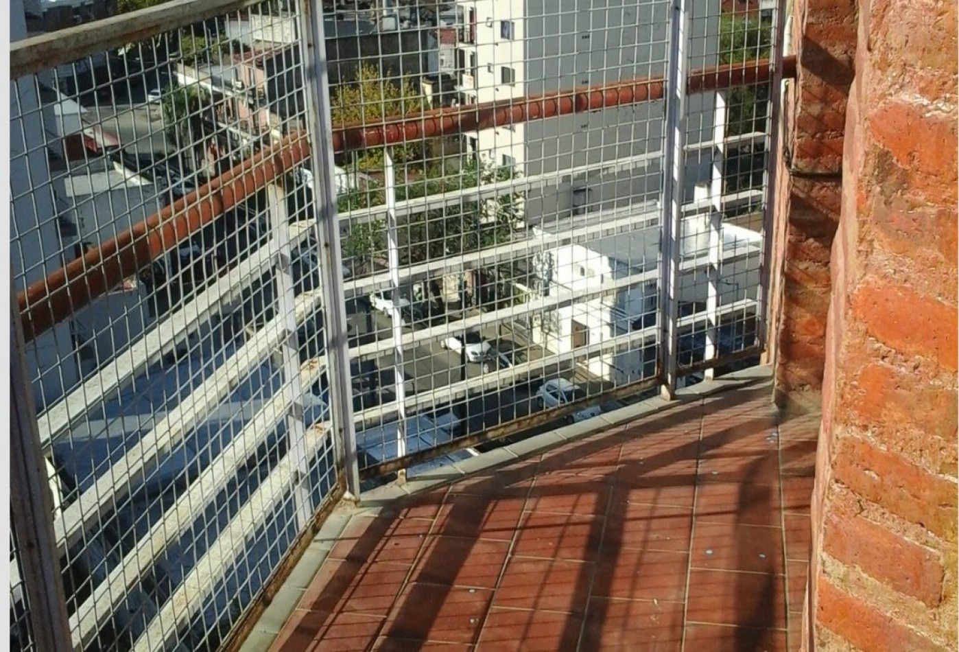 Departamento de 3 ambientes cercano a Universidad, Alem 818.