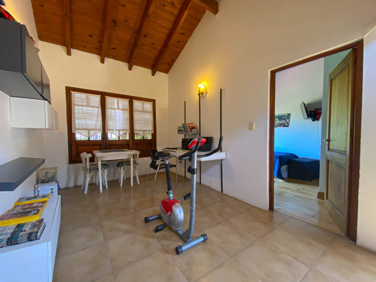 Chalet de 4 ambientes, excelente estado y ubicacion, Merlo 800.