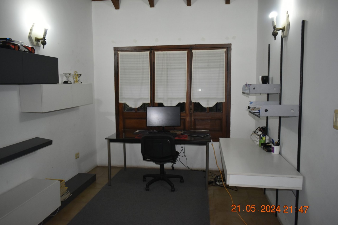 Chalet de 4 ambientes, excelente estado y ubicacion, Merlo 800.