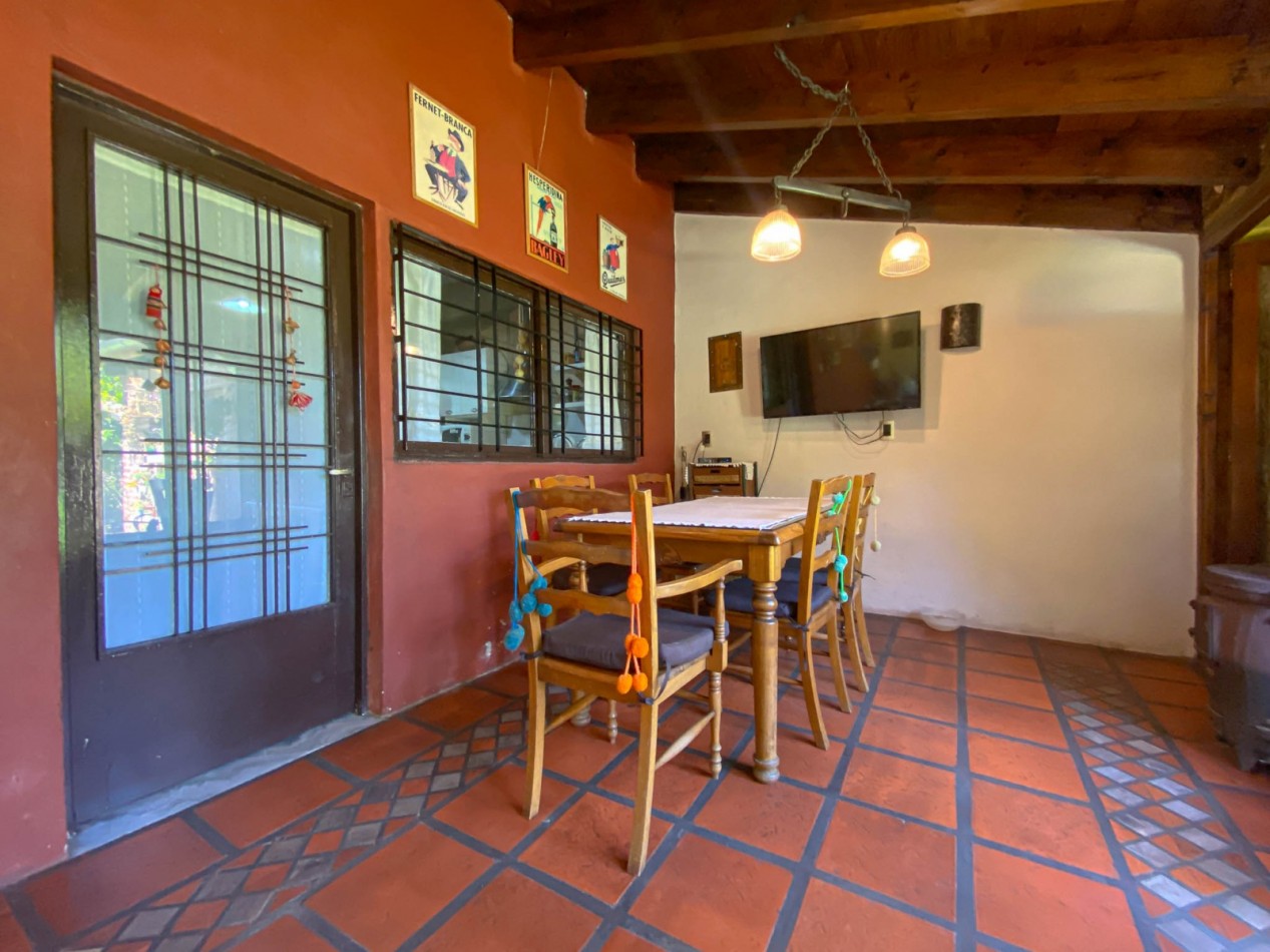 Chalet de 4 ambientes, excelente estado y ubicacion, Merlo 800.