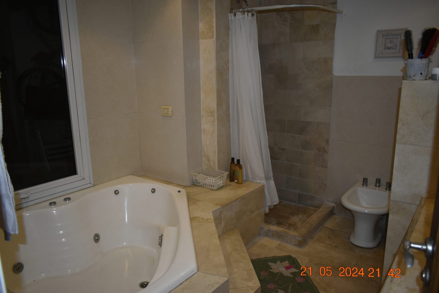 Chalet de 4 ambientes, excelente estado y ubicacion, Merlo 800.