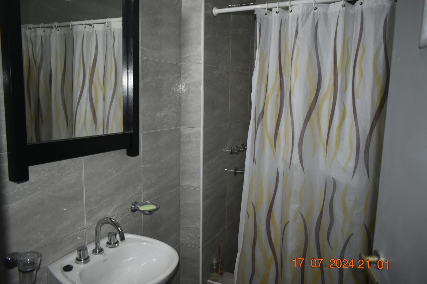 Casa en venta ideal 2 familias, Santa Catalina 1000, Moron.