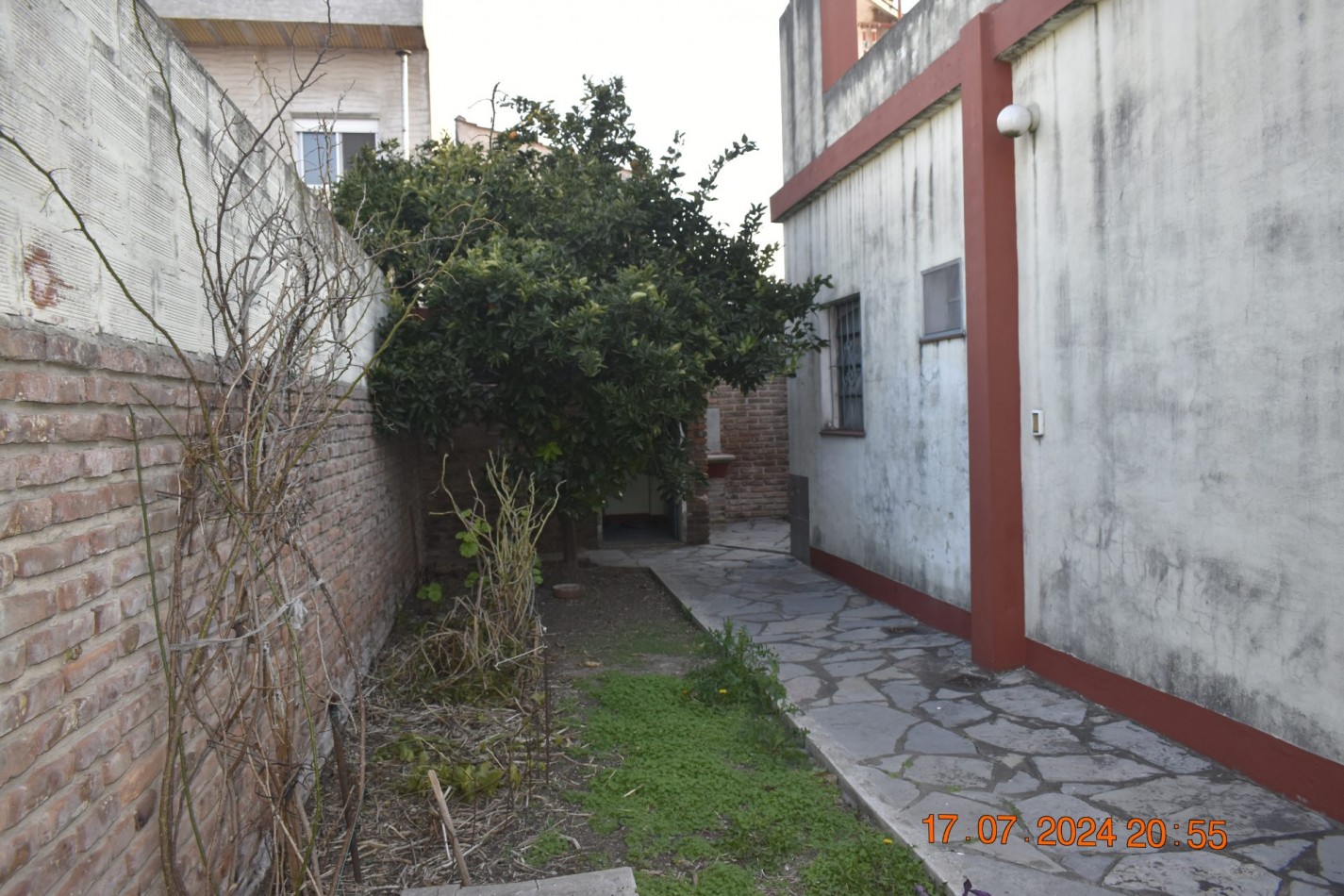 Casa en venta ideal 2 familias, Santa Catalina 1000, Moron.