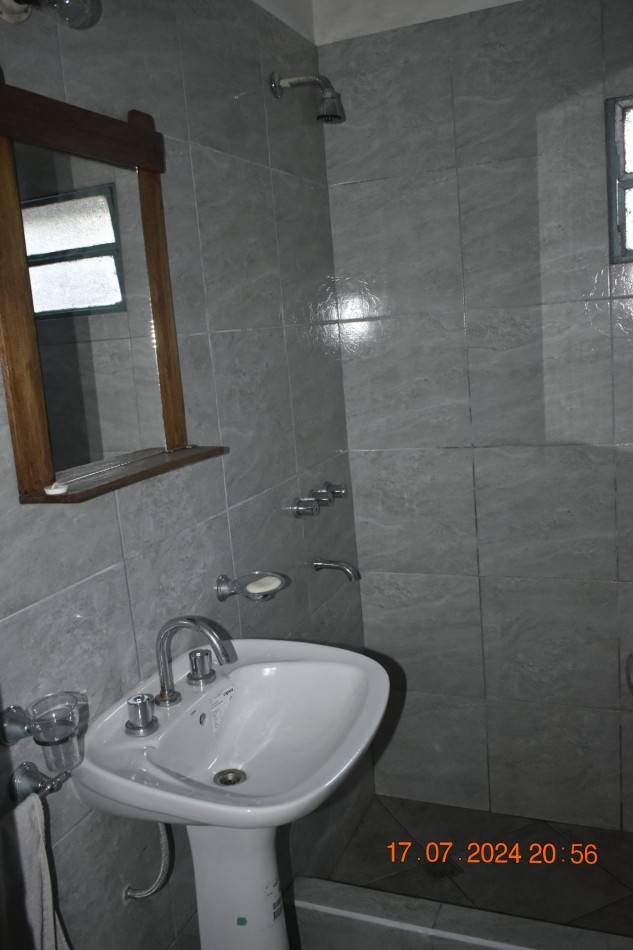 Casa en venta ideal 2 familias, Santa Catalina 1000, Moron.