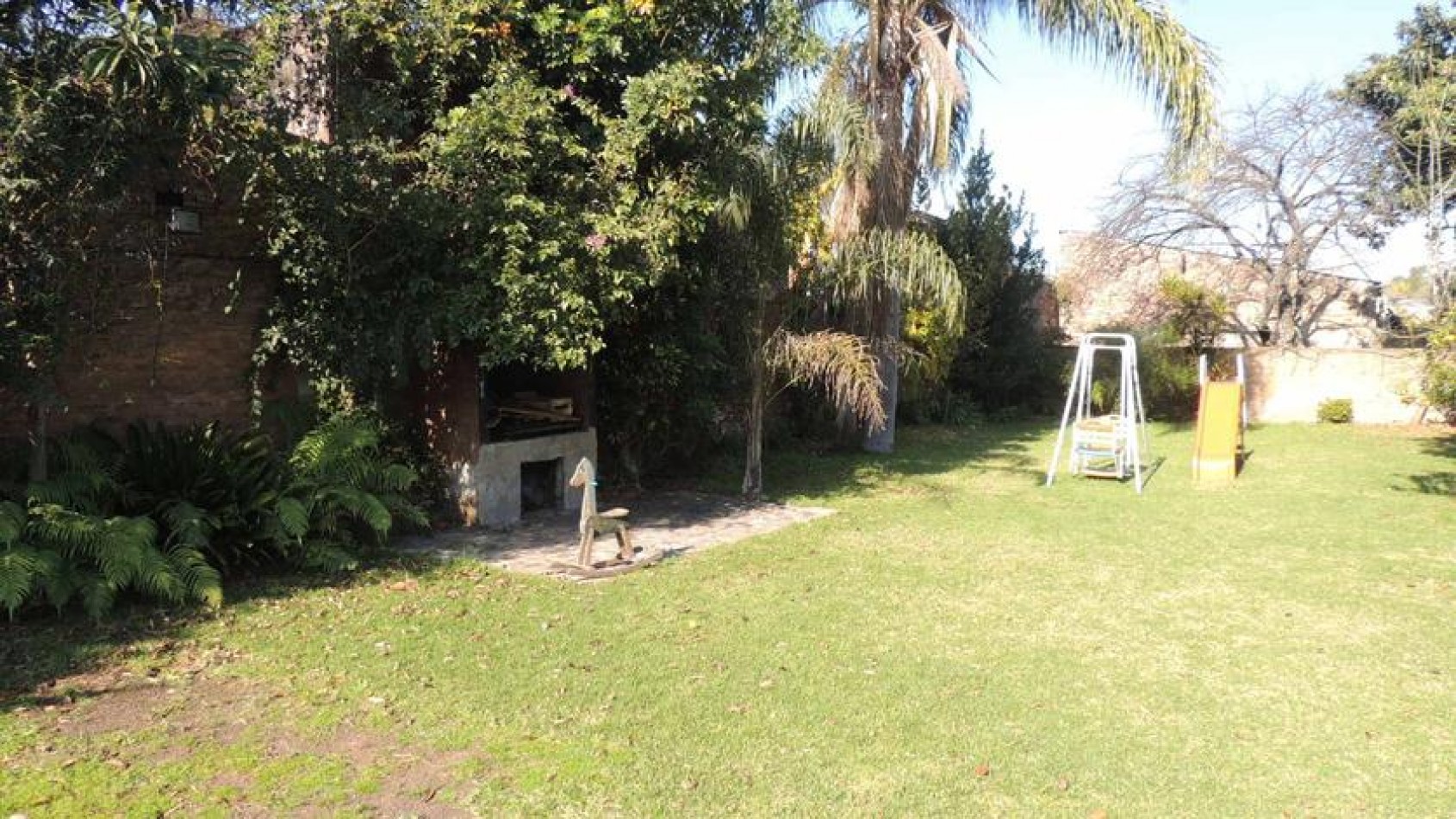 Casa en venta Castelar sur 3 amb. y gran fondo. Tte. Fernandez 3200.