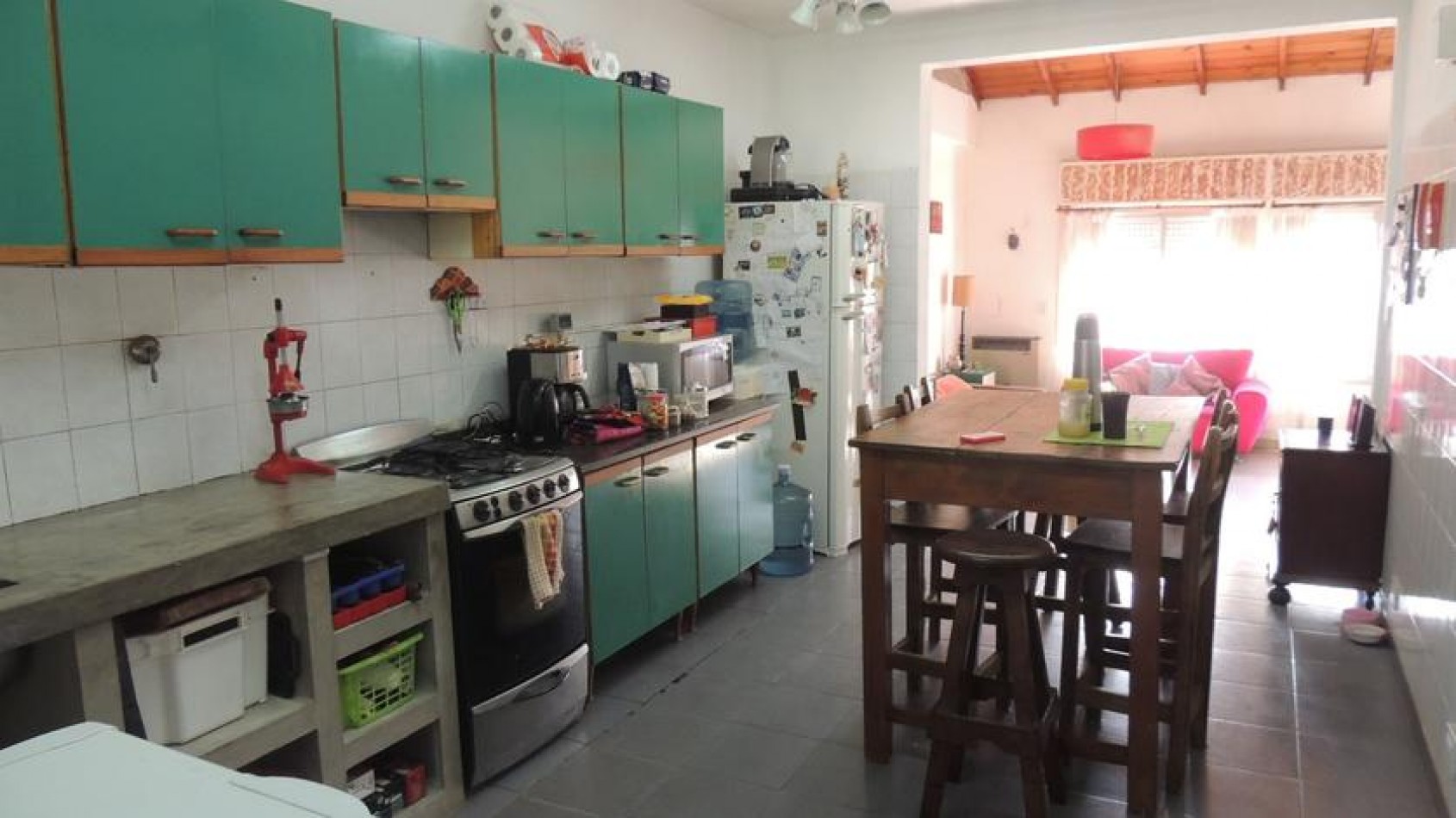 Casa en venta Castelar sur 3 amb. y gran fondo. Tte. Fernandez 3200.