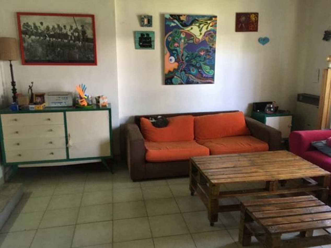 Casa en venta Castelar sur 3 amb. y gran fondo. Tte. Fernandez 3200.