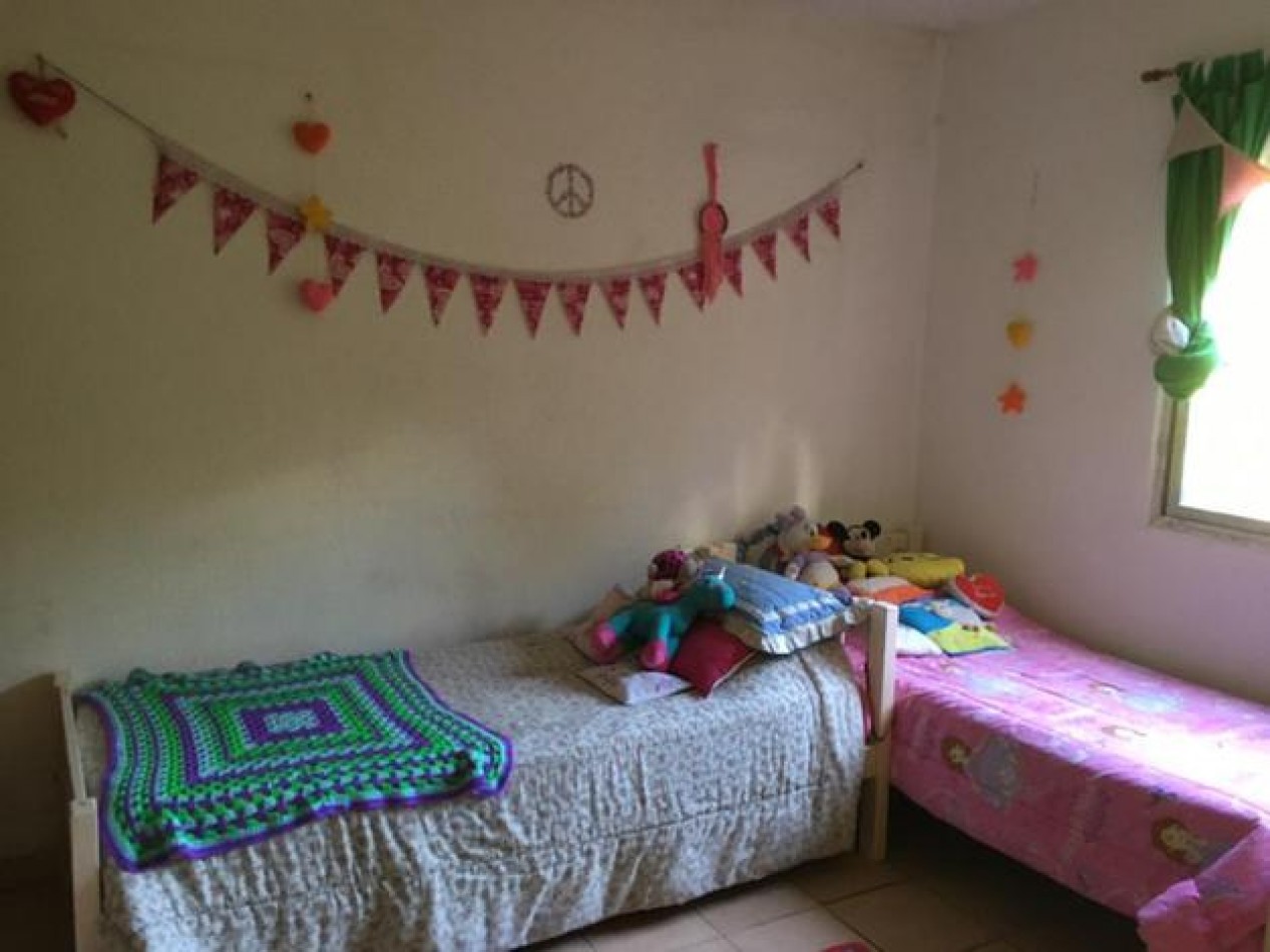 Casa en venta Castelar sur 3 amb. y gran fondo. Tte. Fernandez 3200.