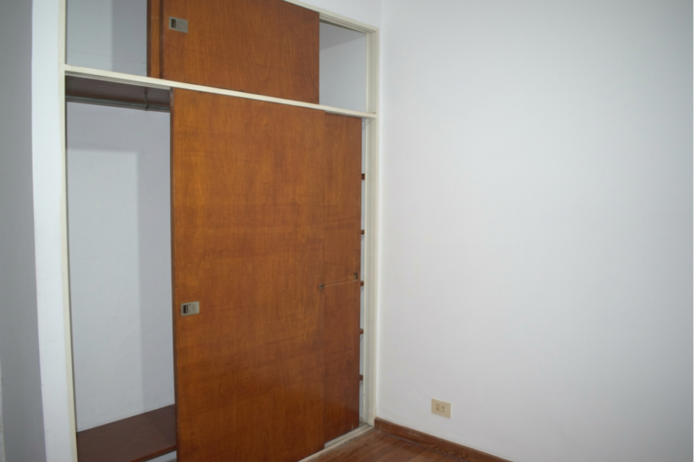Casa 3 amb. en ALQUILER en Castelar Sur