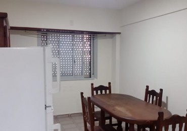 Departamento 2 amb a metros estacion Moron, Sarmiento 900